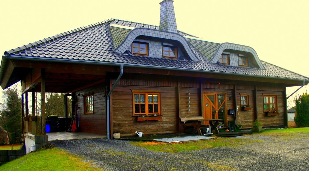 Apartamento Ferien Bei Freunden Im Holzhaus Monschau Habitación foto